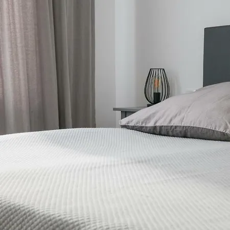 Apartment 2 Business *